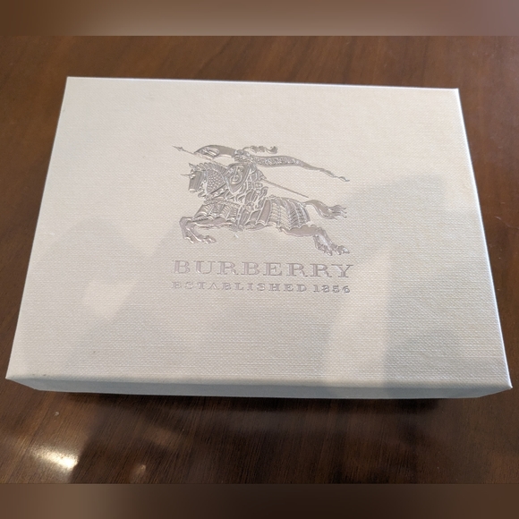 Burberry Wallet in Smoked Trench - Picture 6 of 10